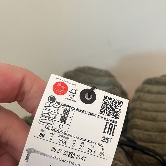 Zara khaki green terrycloth flat sandals NWT - Picture 4 of 7